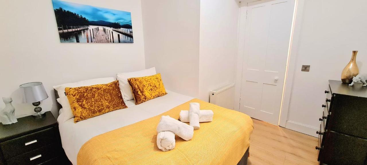 Stunning Modern 3 Bedroom Apartment Edinburgh Exterior foto