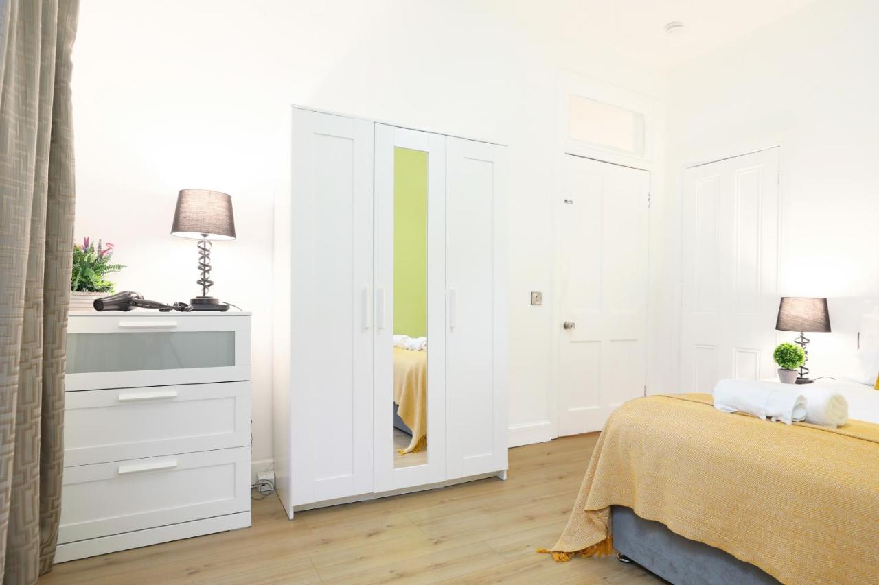Stunning Modern 3 Bedroom Apartment Edinburgh Exterior foto