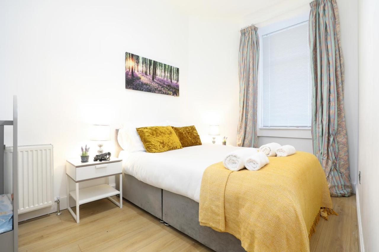 Stunning Modern 3 Bedroom Apartment Edinburgh Exterior foto